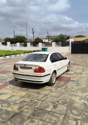 BMW 318i 2000 White