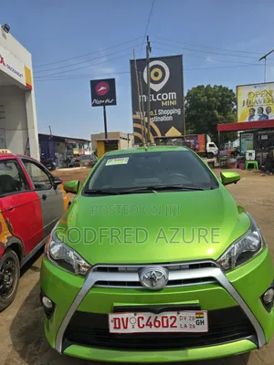 Toyota Yaris 2014 Green