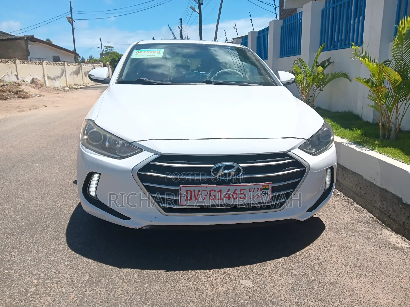 Hyundai Elantra Limited Sedan FWD (2.0L 4cyl 6A) 2017 White