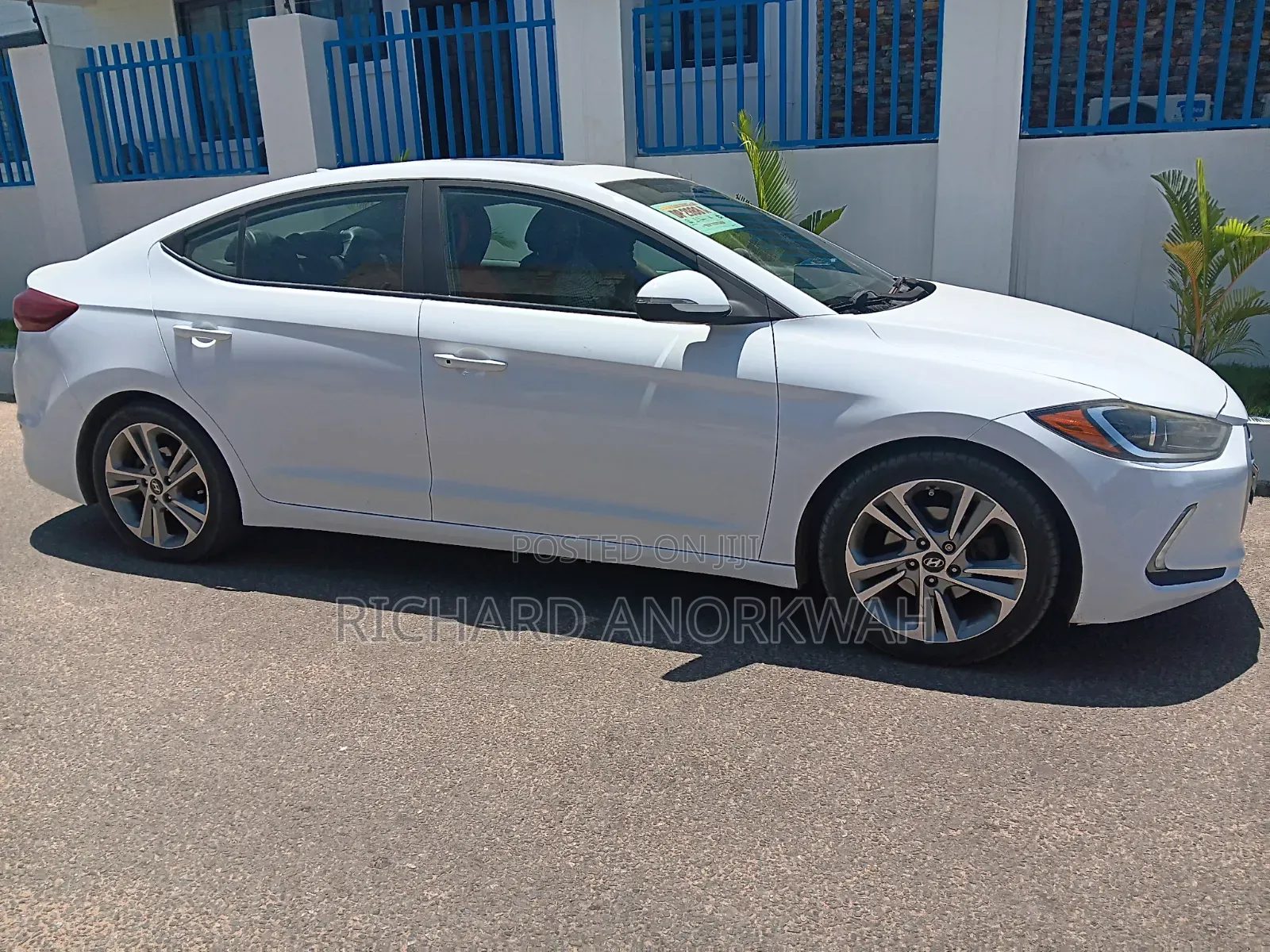Hyundai Elantra Limited Sedan FWD (2.0L 4cyl 6A) 2017 White