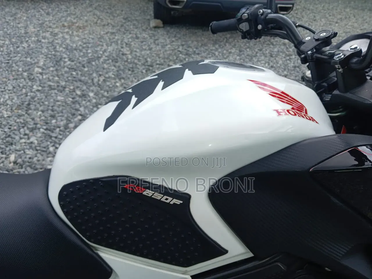 Honda CB 2018 White