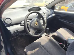 Toyota Yaris 2008 Red