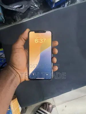 Apple iPhone 11 Pro Max 64 GB Gold