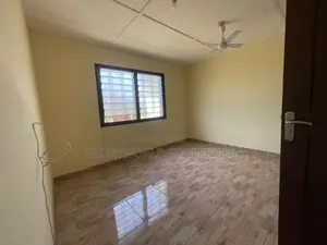 2bdrm House in Sakumono for rent