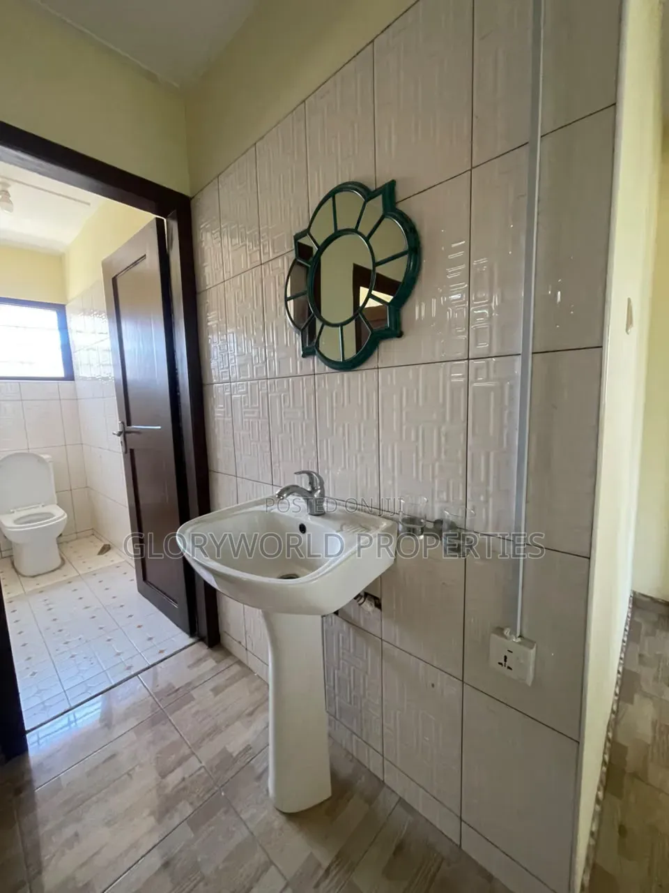 2bdrm House in Sakumono for rent