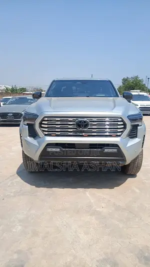 Toyota Tacoma SR5 Double Cab 5' Bed AT 2024 Gray