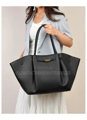British New Suede Versatile Large Capacity Ladies Handbag