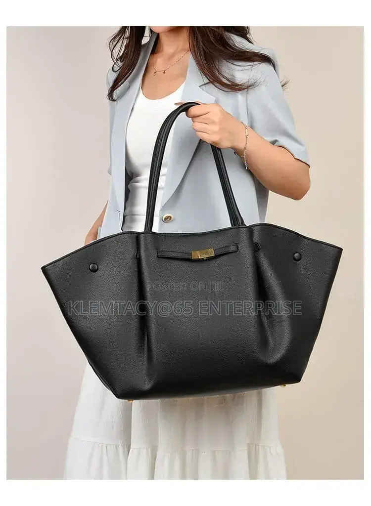 British New Suede Versatile Large Capacity Ladies Handbag
