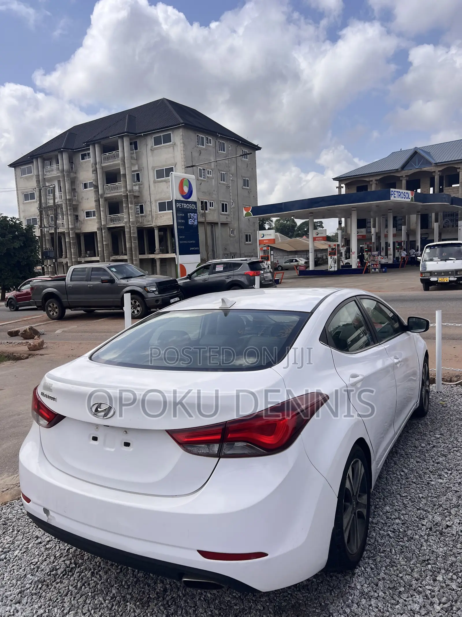 Hyundai Elantra Limited 4dr Sedan (1.8L 4cyl 6A) 2015 White