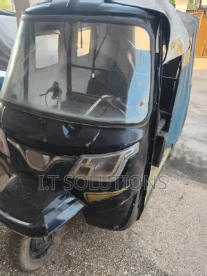 Bajaj Avenger 150 Street 2021 Blue