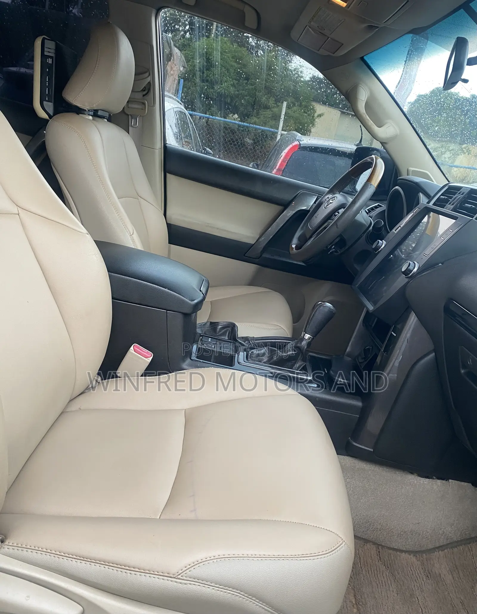 Toyota Land Cruiser Prado 2.7 i 2011 Black