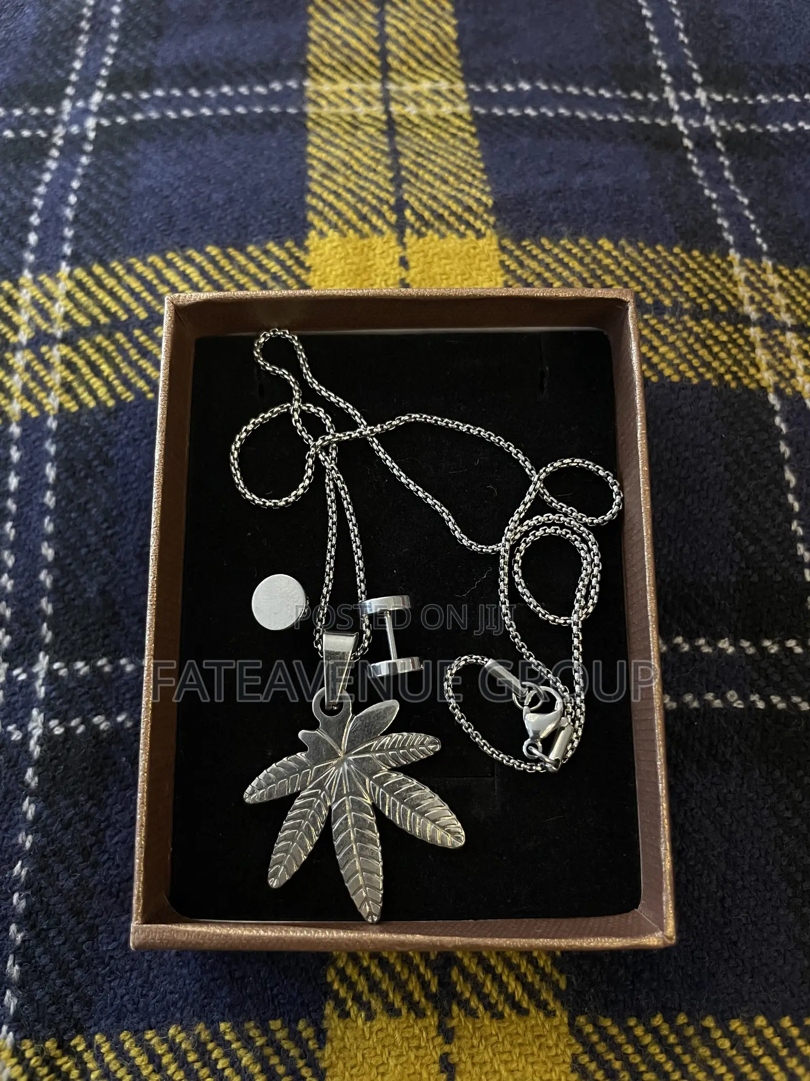Vintage Accessories