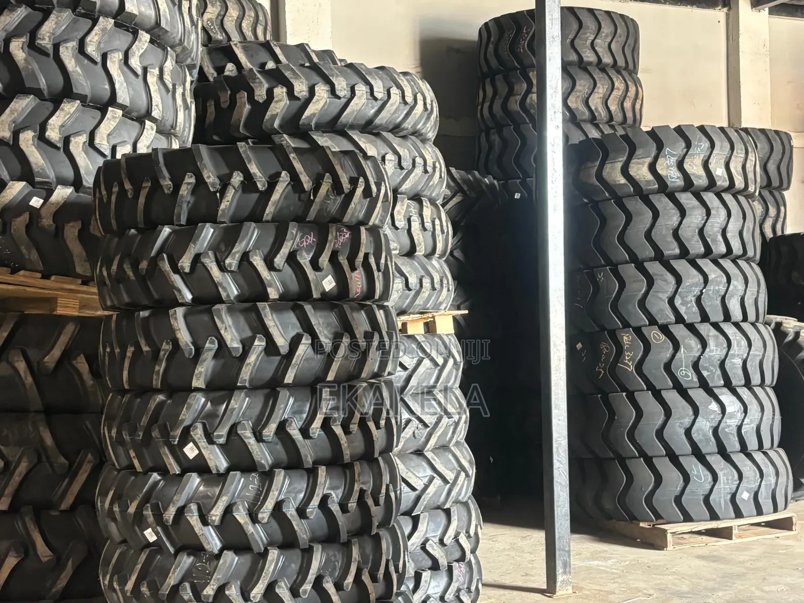 TIRES -315, 13r, 385, 285 All Truck Tires. Tippers-Trailers-Tractor