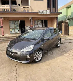 Toyota Aqua 2014