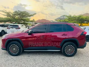 Toyota RAV4 2021 Red
