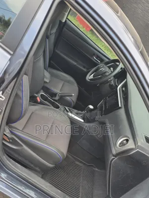 Toyota Corolla SE (1.8L 4cyl 2A) 2018 Gray