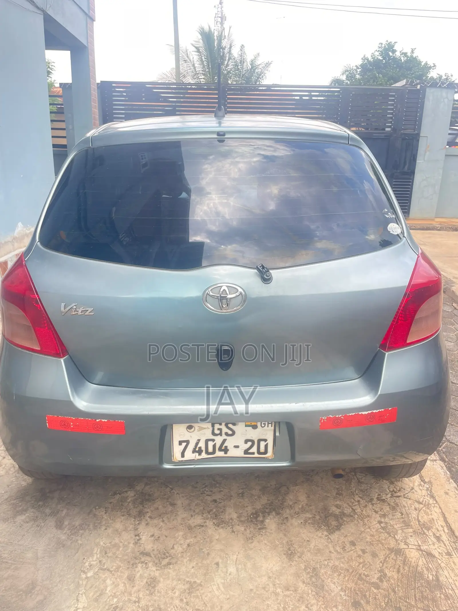 Toyota Vitz 2010 Blue
