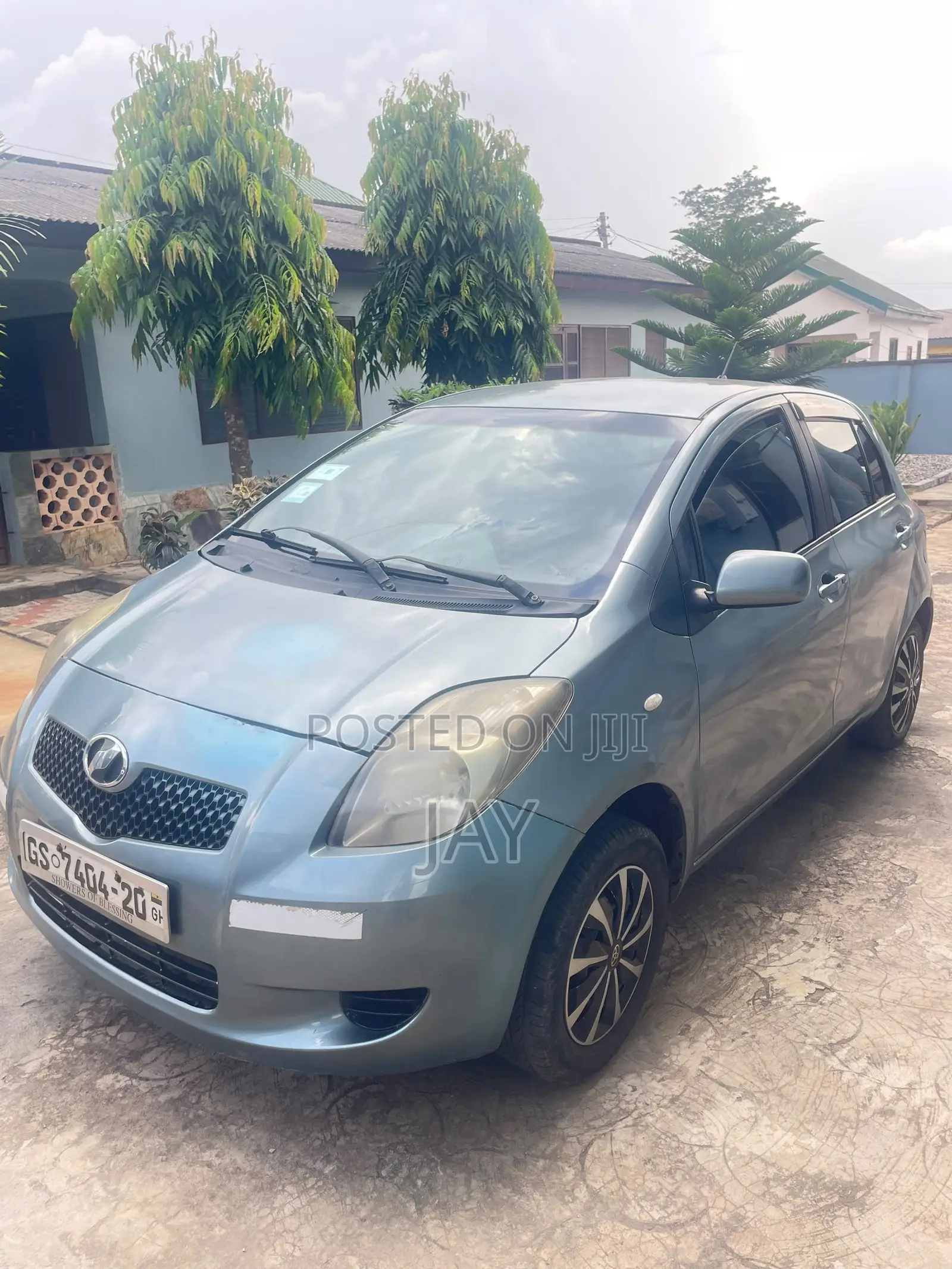 Toyota Vitz 2010 Blue