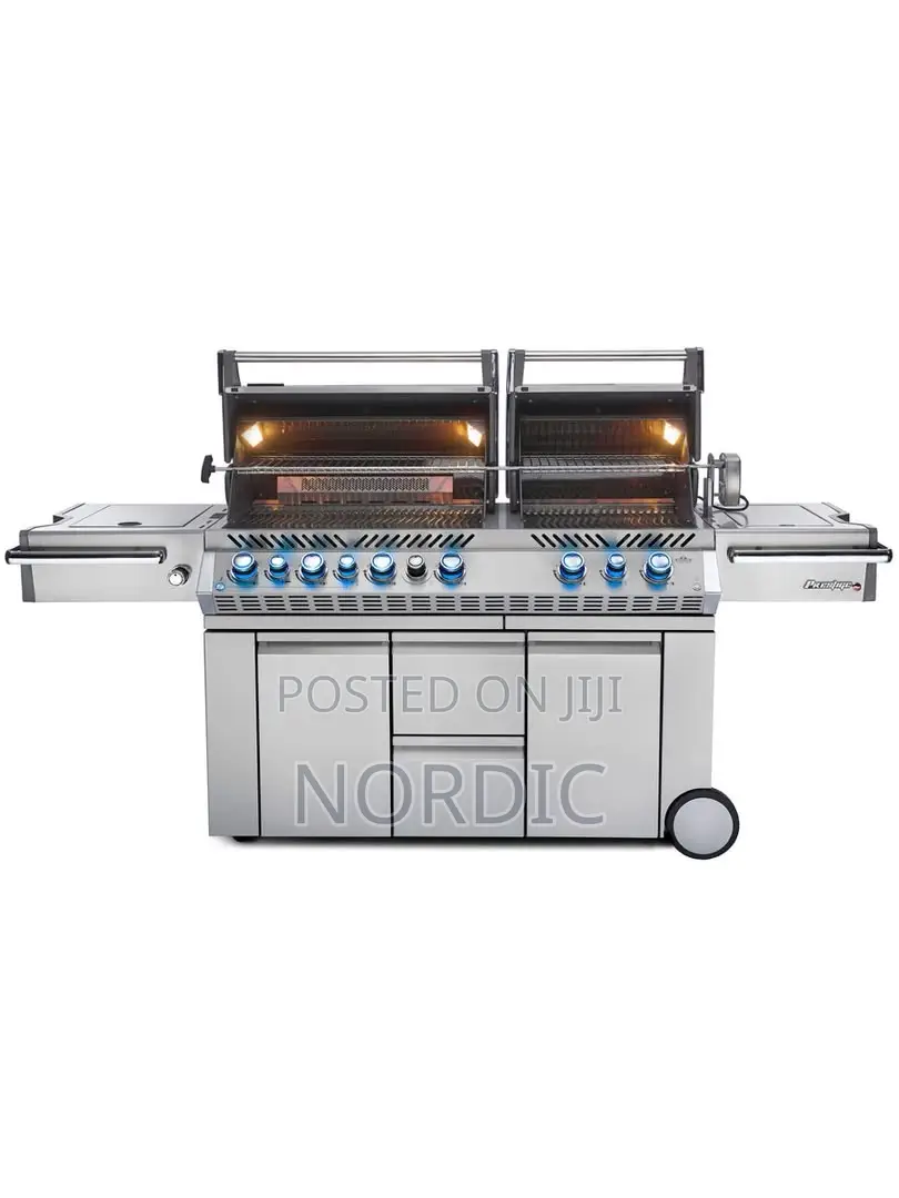 Napoleon Prestige Pro 825 Stainless Steel 10-Burner Gas BBQ