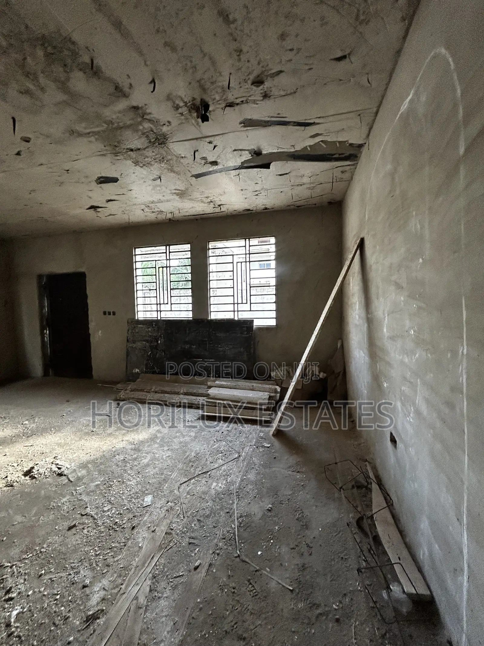 6bdrm House in Kwabenya Acp Frank for sale