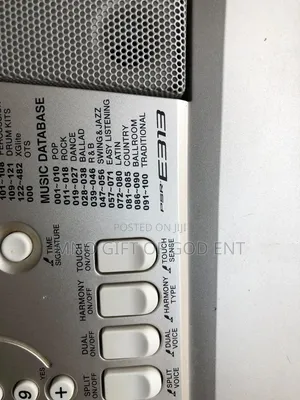 Yamaha PSR-E313 Keyboard