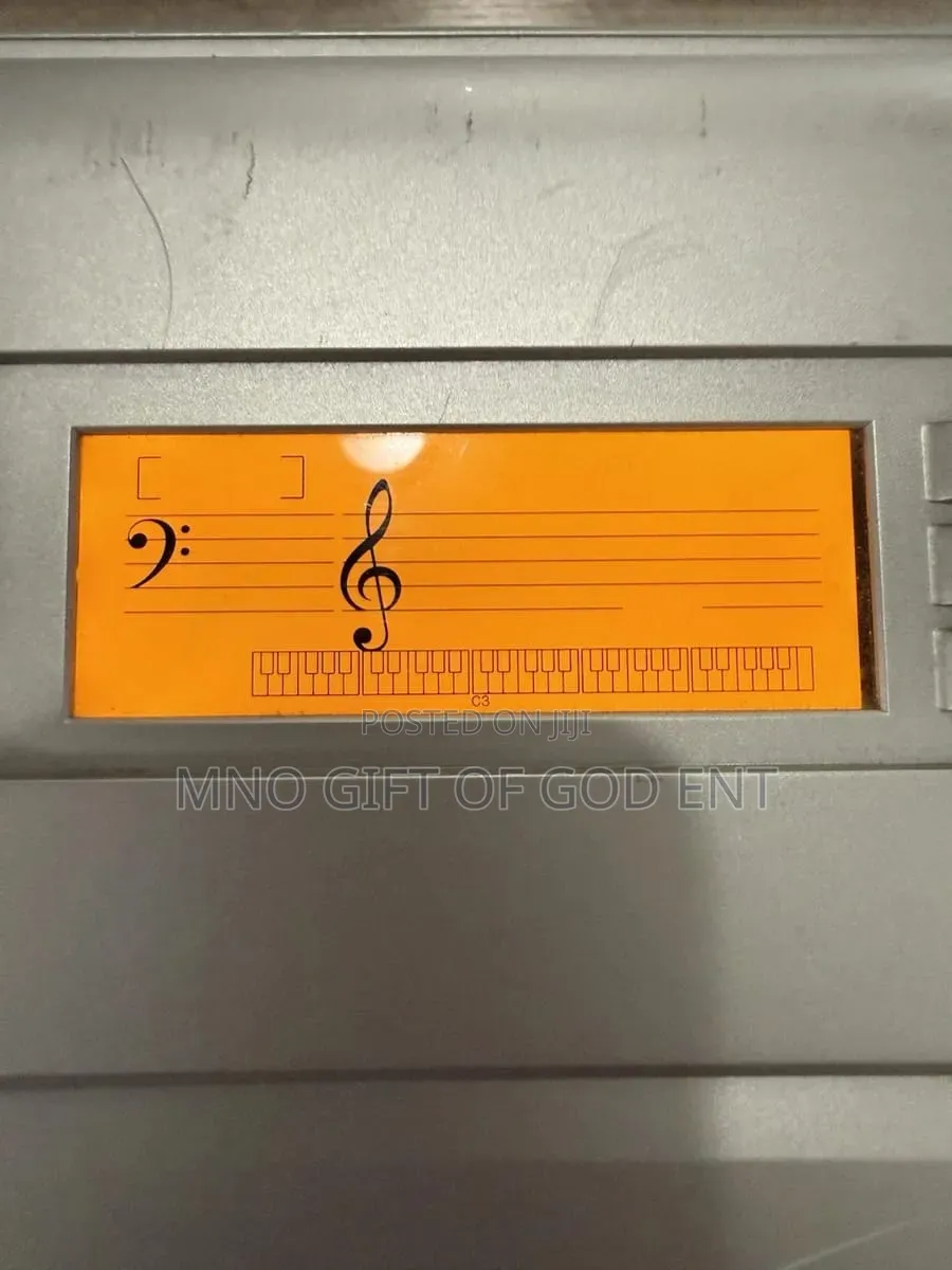 Yamaha Portatone PSR-E313 Portable 61-Key MIDI Electronic & Power Cord