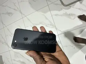 Apple iPhone 7 32 GB Black