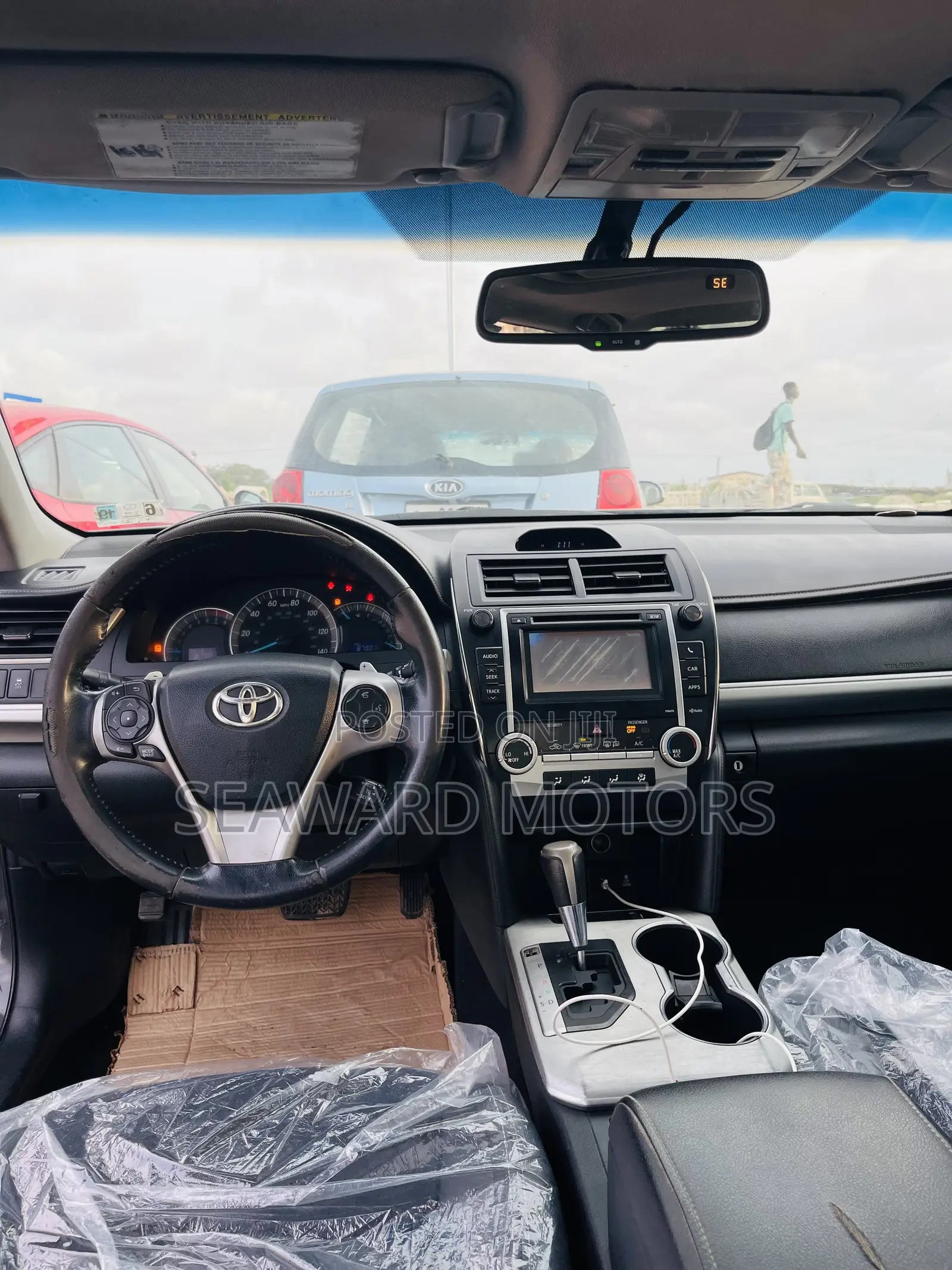 Toyota Camry SE 4dr Sedan (2.5L 4cyl 6A) 2014 Red