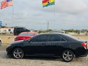 Toyota Camry SE 4dr Sedan (2.5L 4cyl 6A) 2014 Black