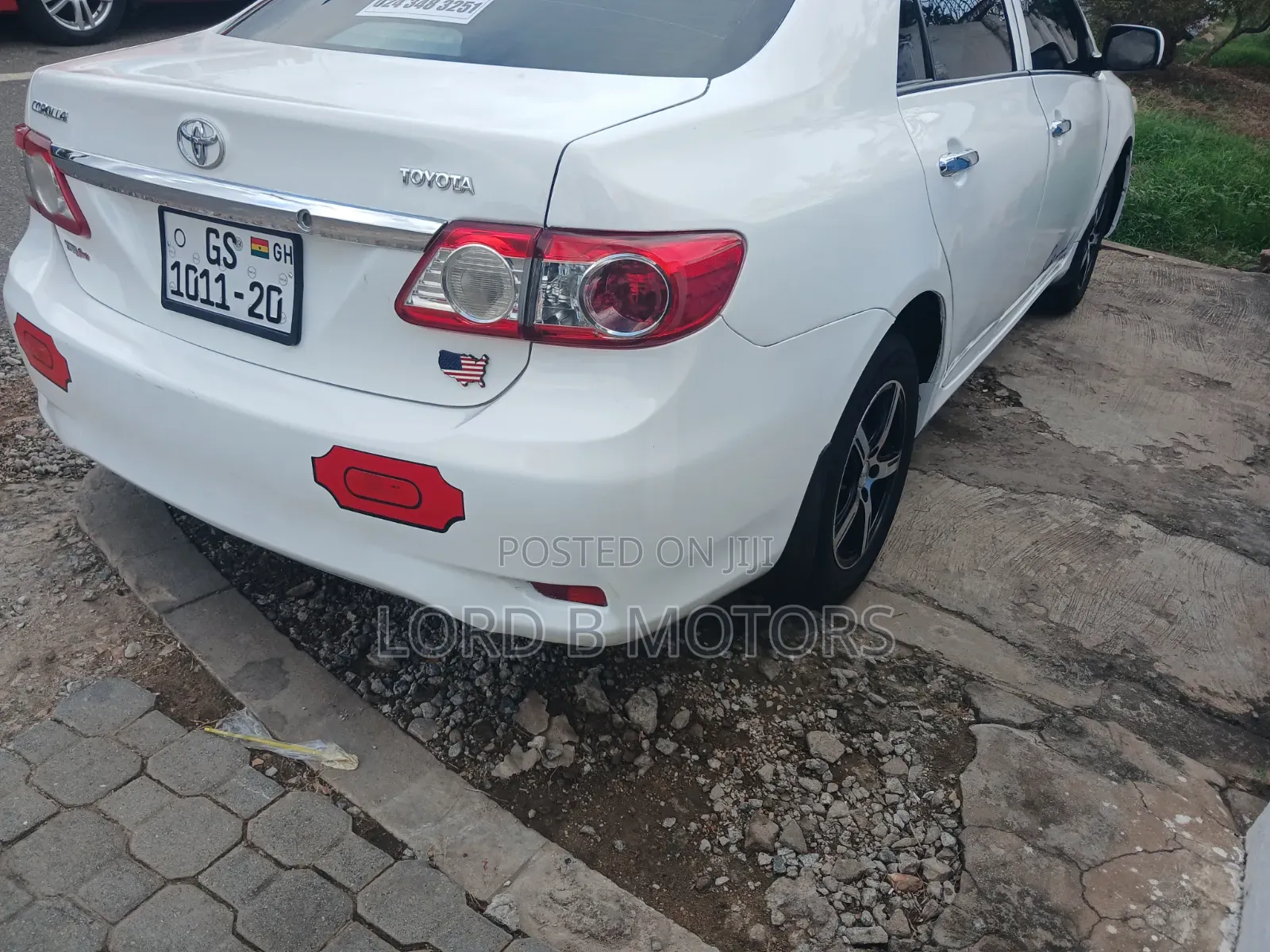 Toyota Corolla L 4dr Sedan (1.8L 4cyl 5M) 2013 White