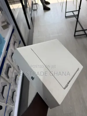New Laptop Apple MacBook Air 2026 M5 16GB Apple M5 SSD 512GB