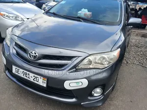 Toyota Corolla S 4dr Sedan (1.8L 4cyl 4A) 2013 Gray