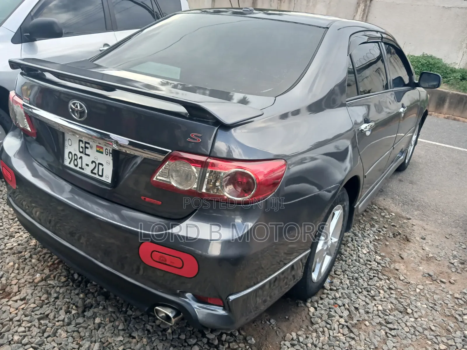 Toyota Corolla S 4dr Sedan (1.8L 4cyl 4A) 2013 Gray