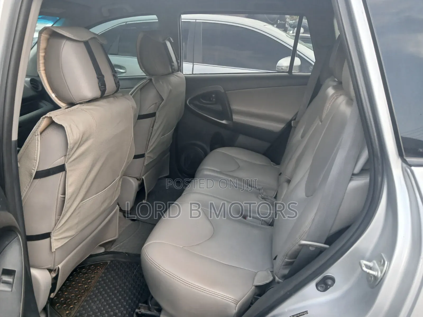 Toyota RAV4 2.5 2011 Silver