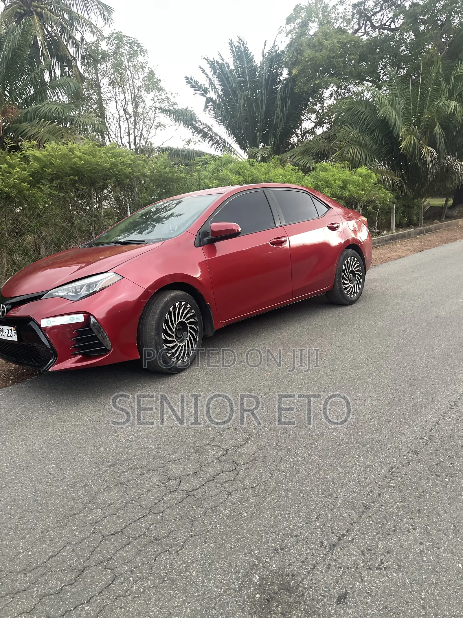 Toyota Corolla LE 4dr Sedan (1.8L 4cyl CVT) 2014 Red