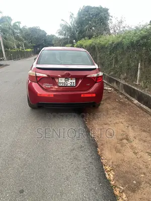 Toyota Corolla LE 4dr Sedan (1.8L 4cyl CVT) 2014 Red