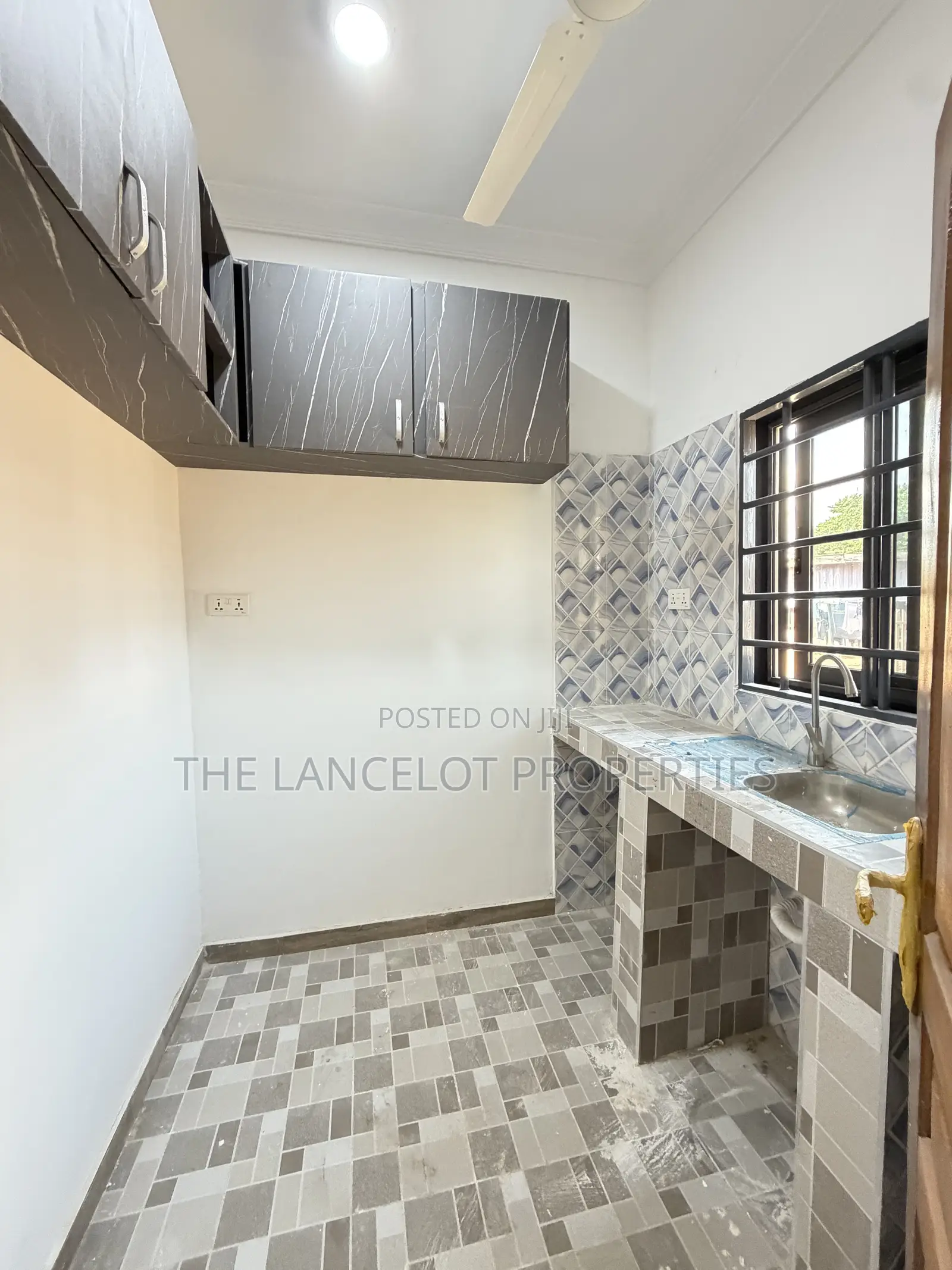 1bdrm Apartment in School Junction, East Legon for rent