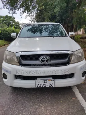 Toyota Hilux 2014 White