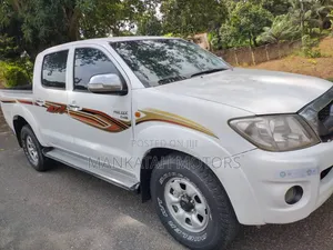 Toyota Hilux 2014 White