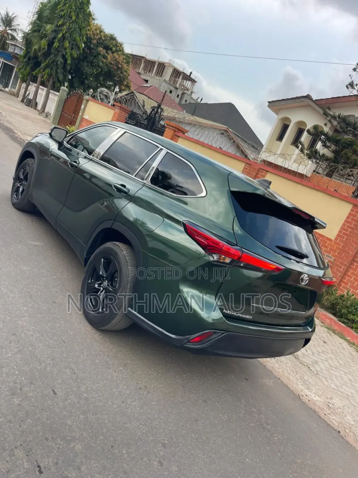 Toyota Highlander LE AWD 2023 Green