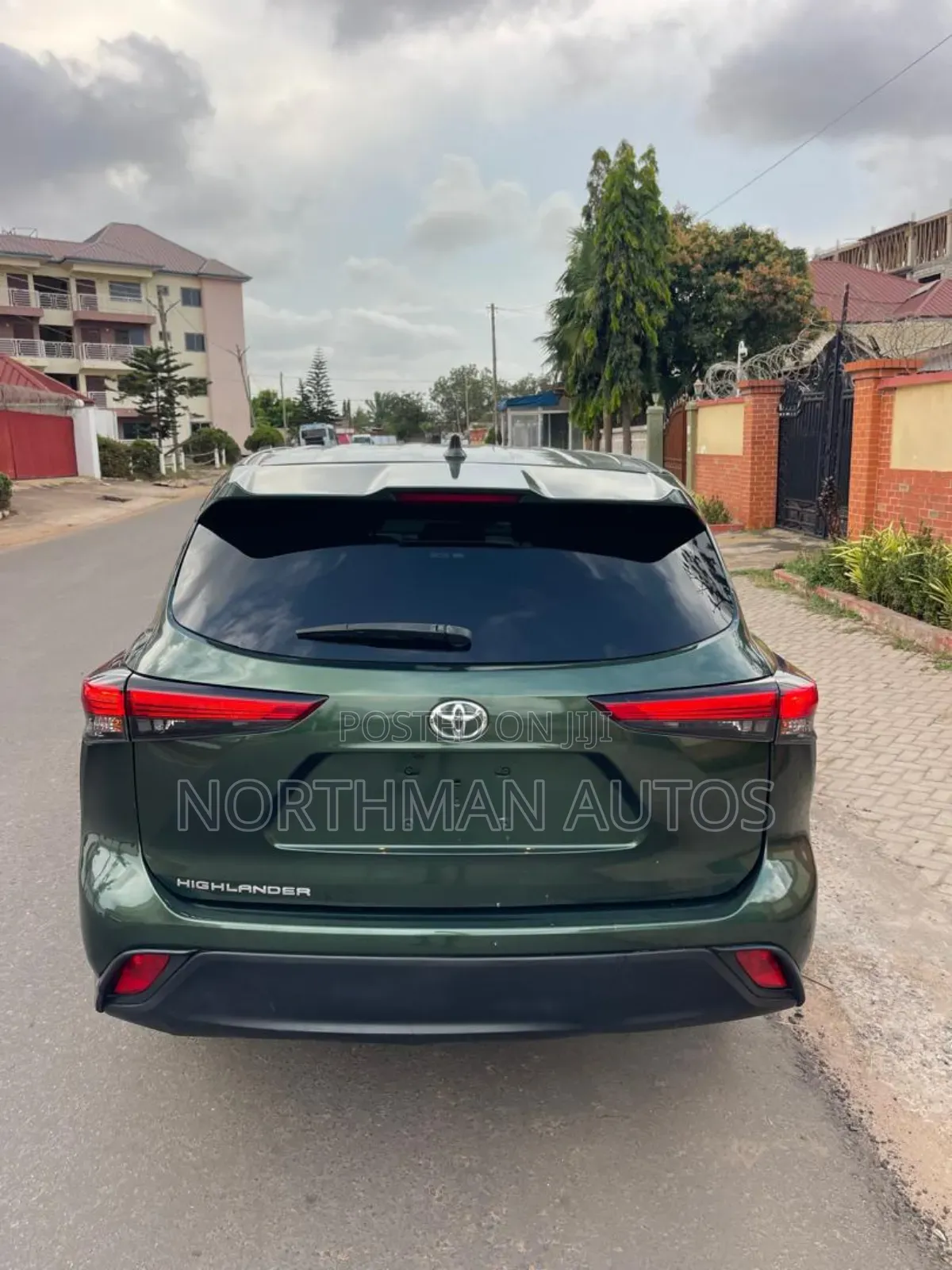 Toyota Highlander LE AWD 2023 Green