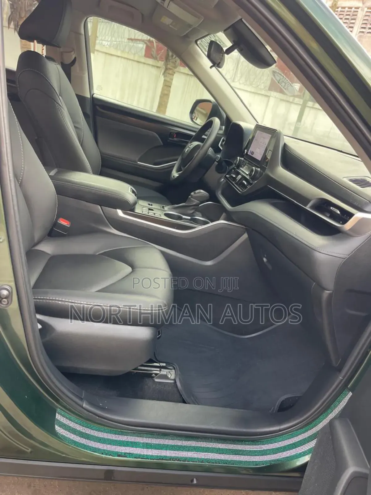 Toyota Highlander LE AWD 2023 Green