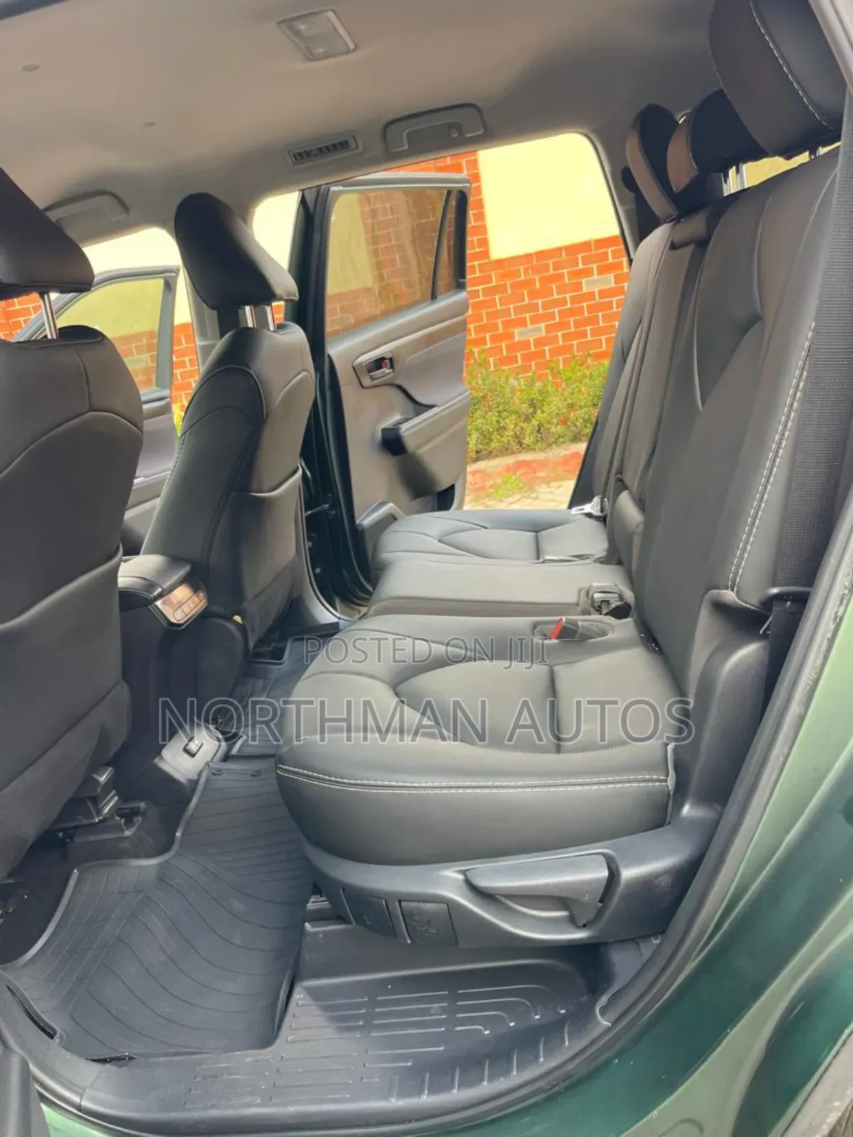 Toyota Highlander LE AWD 2023 Green