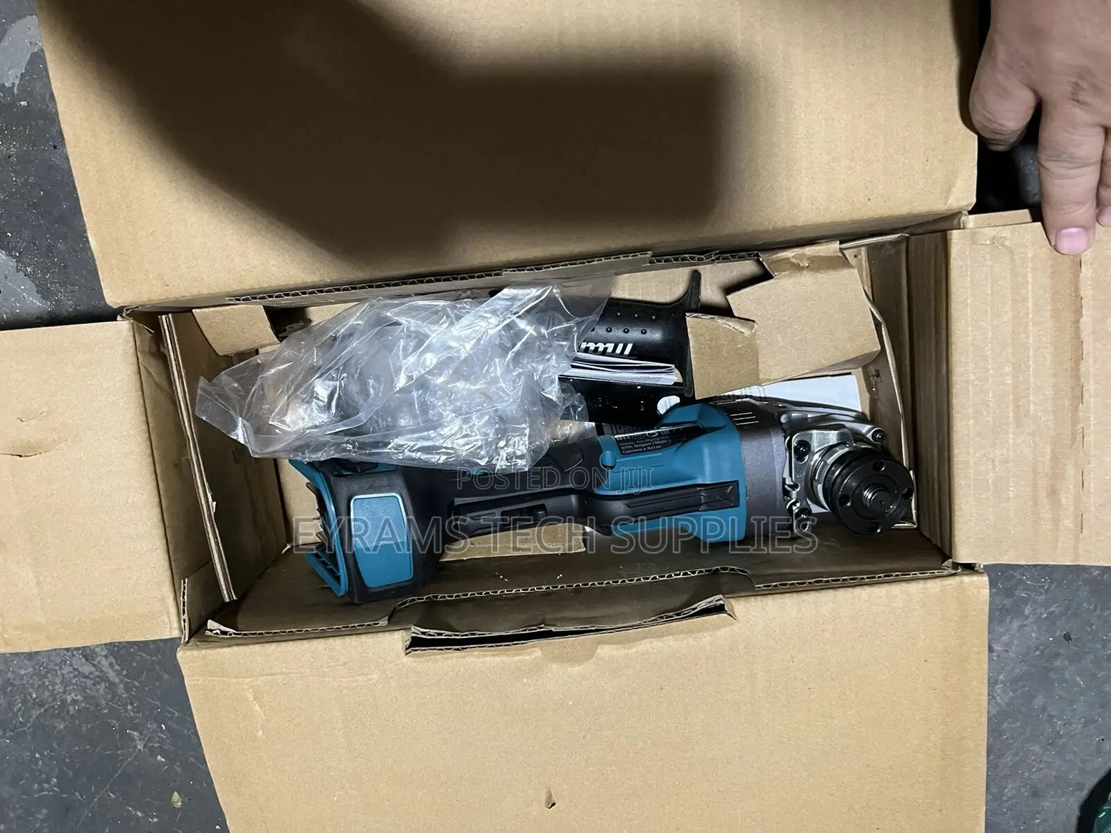 Makita GA004GZ 40V 115mm Angle Grinder