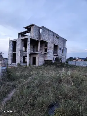 4bdrm House in Oyarifa Ghana Flag for sale
