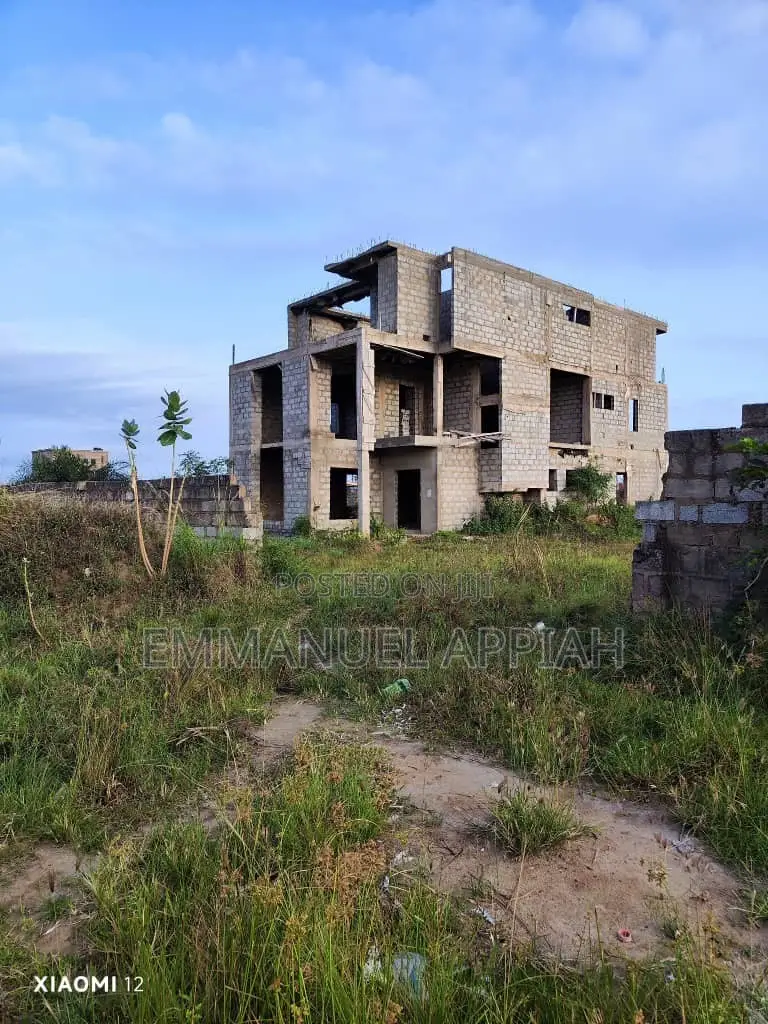 4bdrm House in Oyarifa Ghana Flag for sale