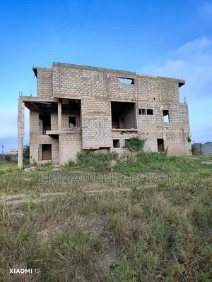 4bdrm House in Oyarifa Ghana Flag for sale