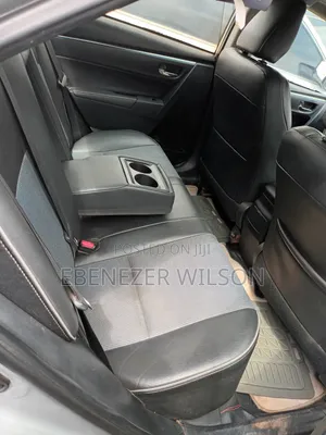 Toyota Corolla LE 4dr Sedan (1.8L 4cyl CVT) 2016 Silver