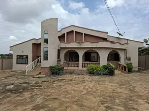 3bdrm Apartment in Sokoban Ampayoo, Kumasi Metropolitan for rent