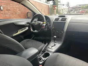Toyota Corolla 2012 Blue